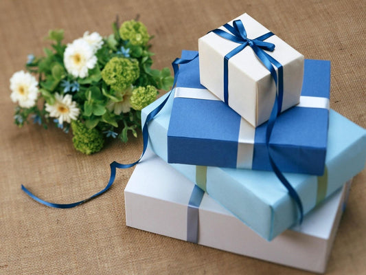 Gift box for frequent-flyer travel gear